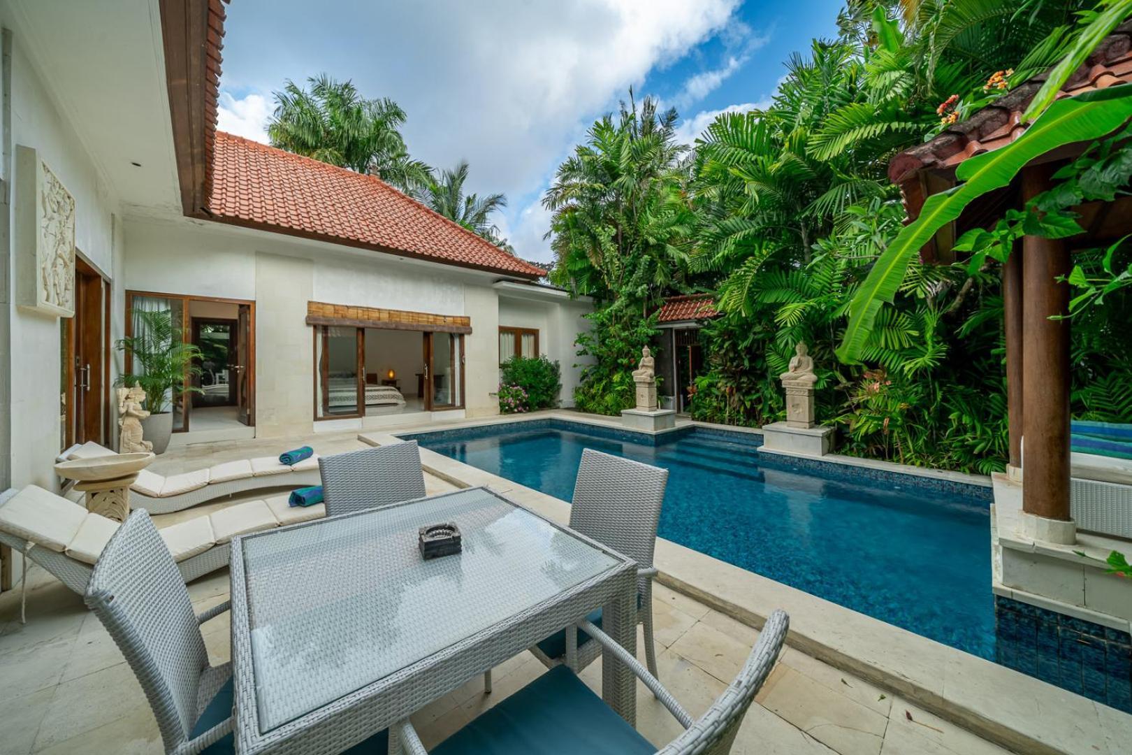 Villa Nemia Seminyak ภายนอก รูปภาพ